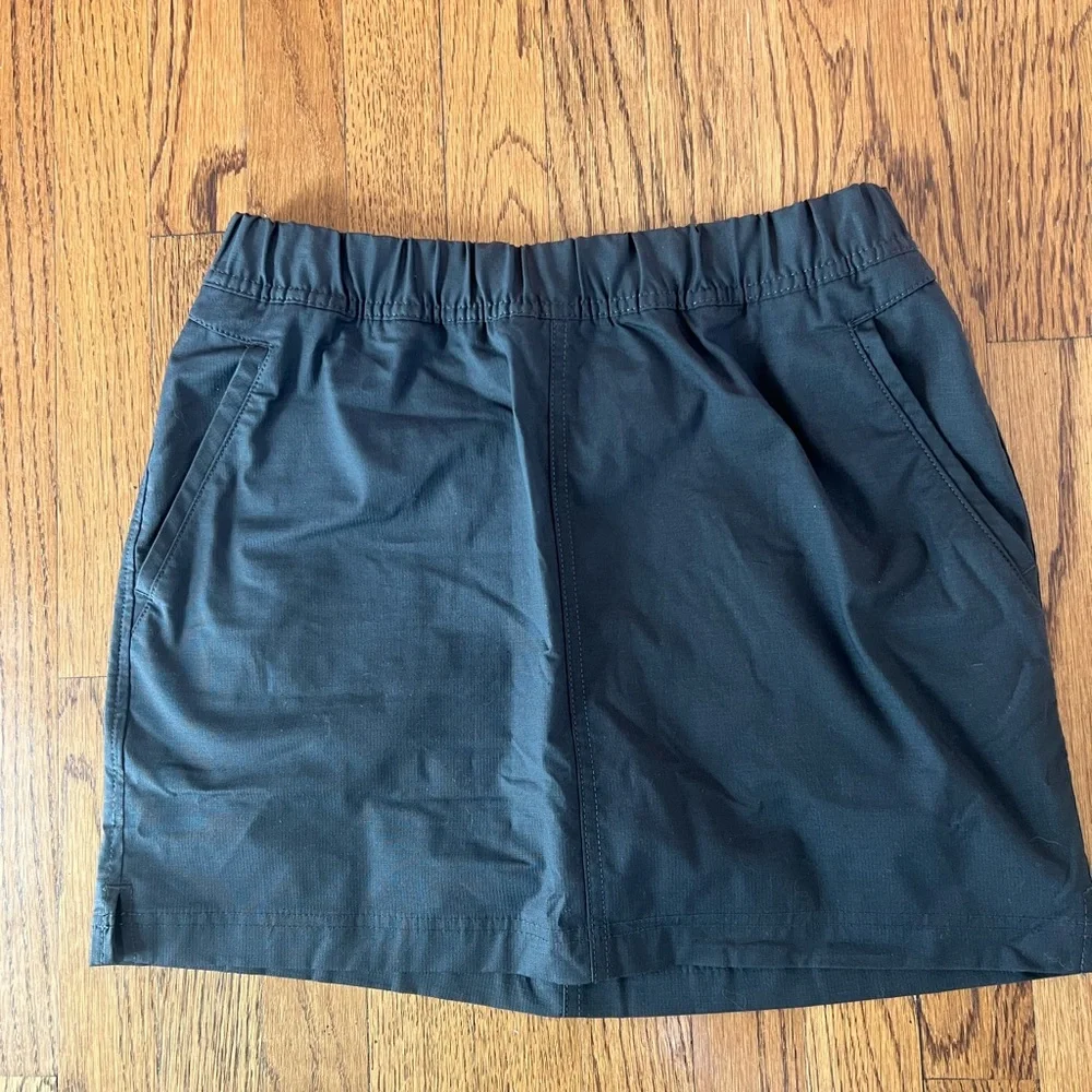 Prana Double Peak Charcoal Skort - Picture 1 of 9